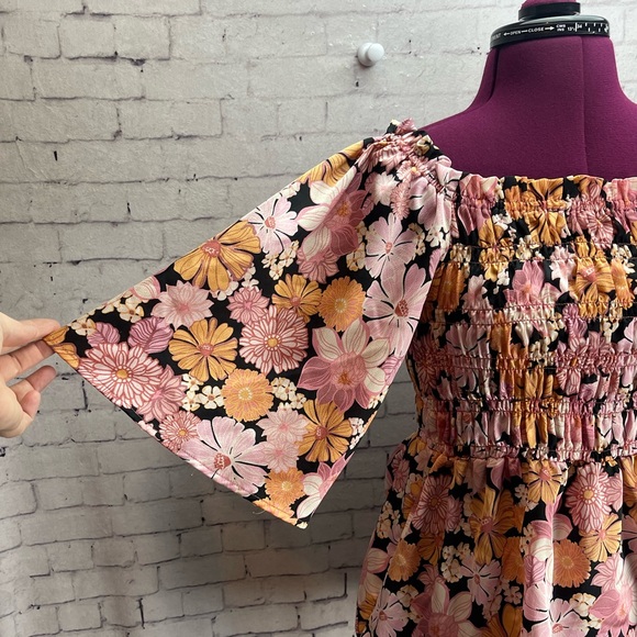 Chenault size medium floral print blouse - Picture 2 of 6